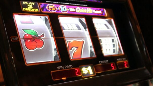 Jammin Jars, Inferno Star and Extra Juicy: the best fruit slots for instant play