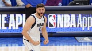 2022 Playoffs wakes up Kleber, and Brunson pays tribute to the German