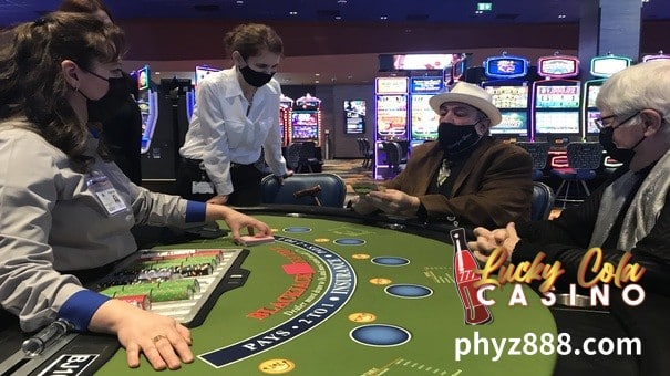 9 Pagkakamali ng Mga Bagong Manlalaro sa Mga Casino 1 Sa mga nagdaang taon, ang online na pagsusugal sa Pilipinas ay naging popular, at dumarami ang mga online na casino na may mataas na kalidad.